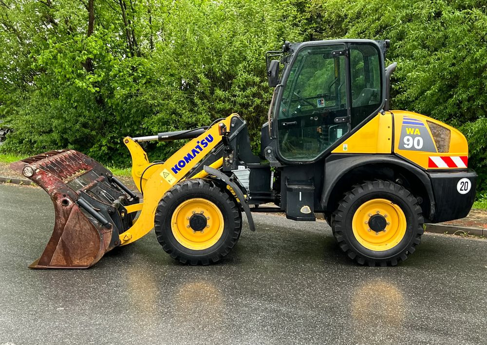 Wheel loader Komatsu Ładowarka KOMATSU WA 90 STAN IDEALNY