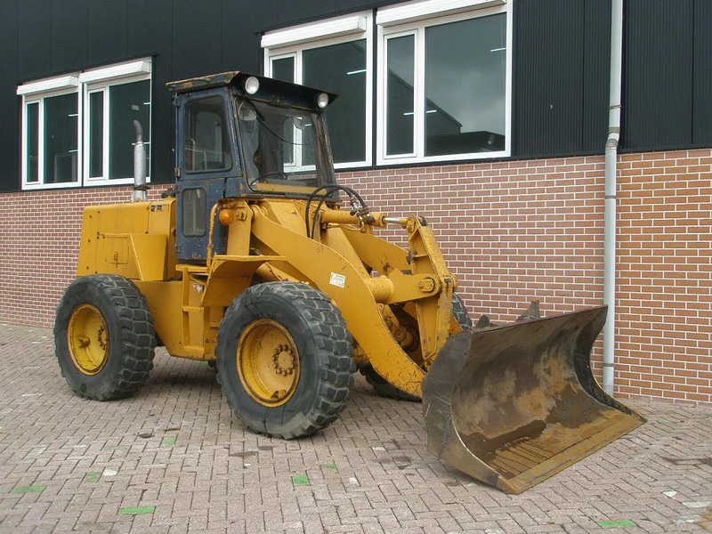 Wheel loader Komatsu W40-2