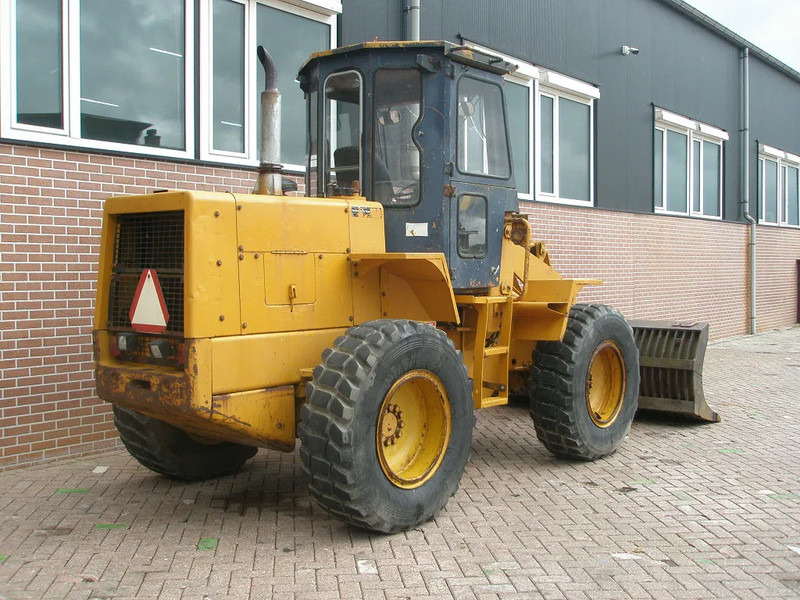 Wheel loader Komatsu W40-2
