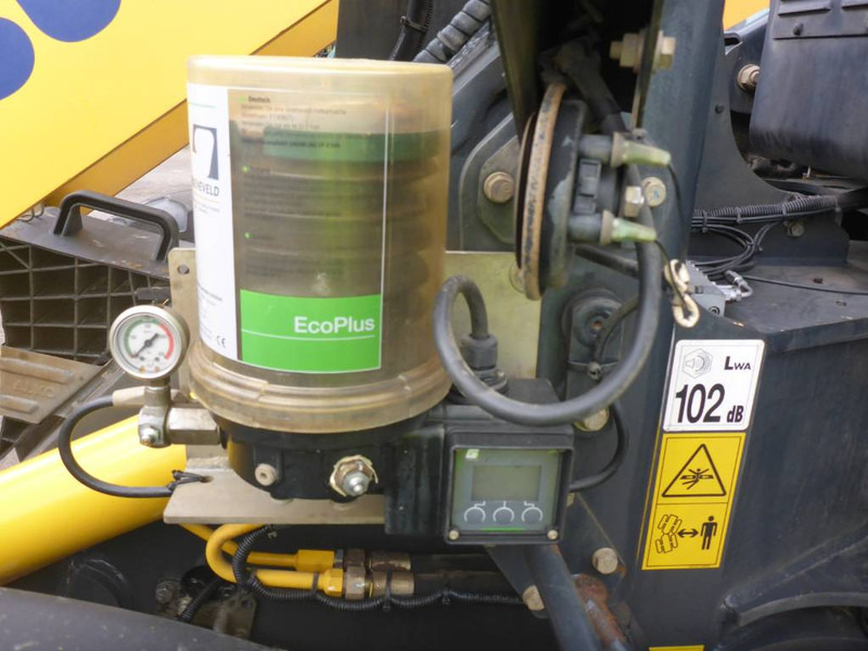 Wheel loader Komatsu WA100-8E0