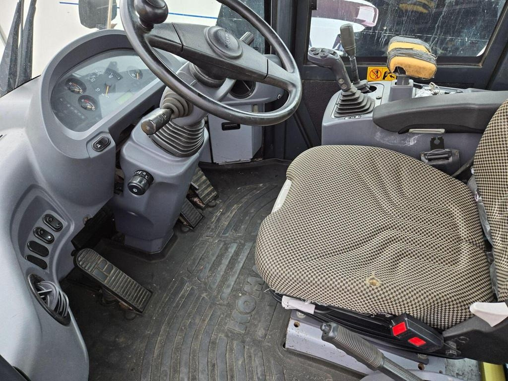 Wheel loader Komatsu WA200PZ-6