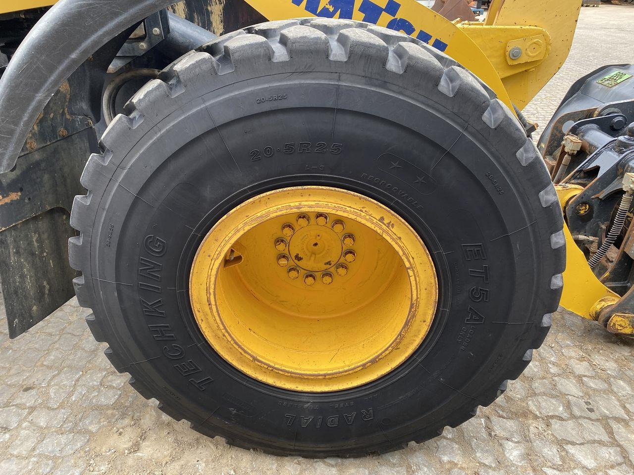 Wheel loader Komatsu WA200-7