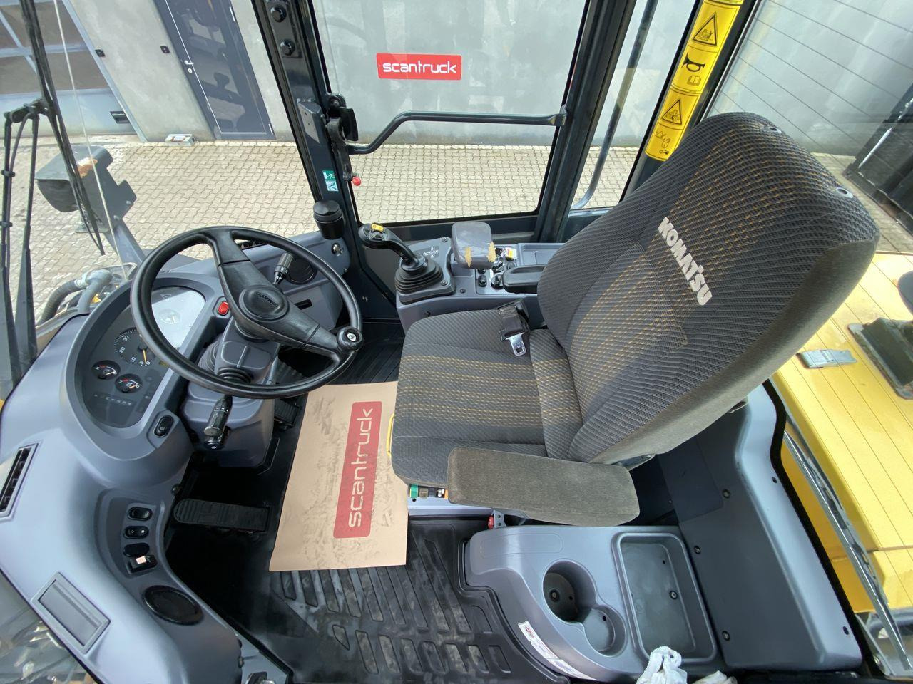 Wheel loader Komatsu WA200-7