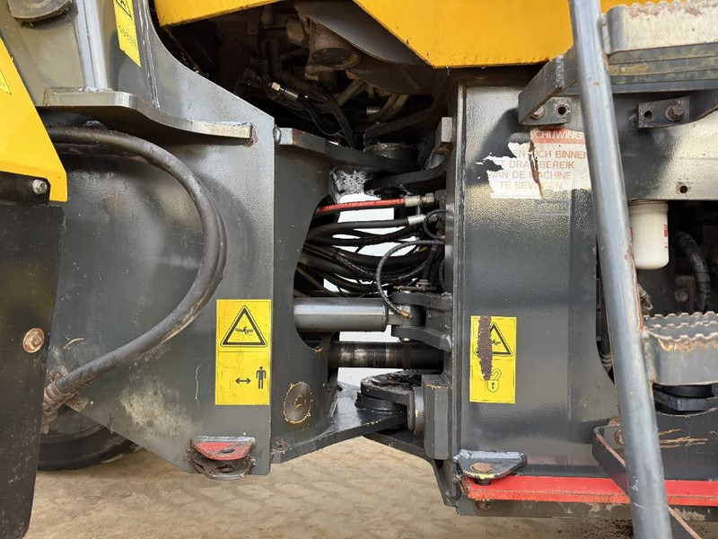 Wheel loader Komatsu WA250-5 - Dutch Machine / 3rd Function