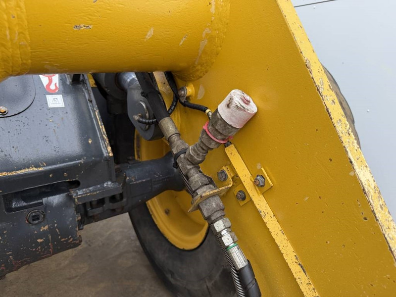 Wheel loader Komatsu WA250-5 - Dutch Machine / 3rd Function