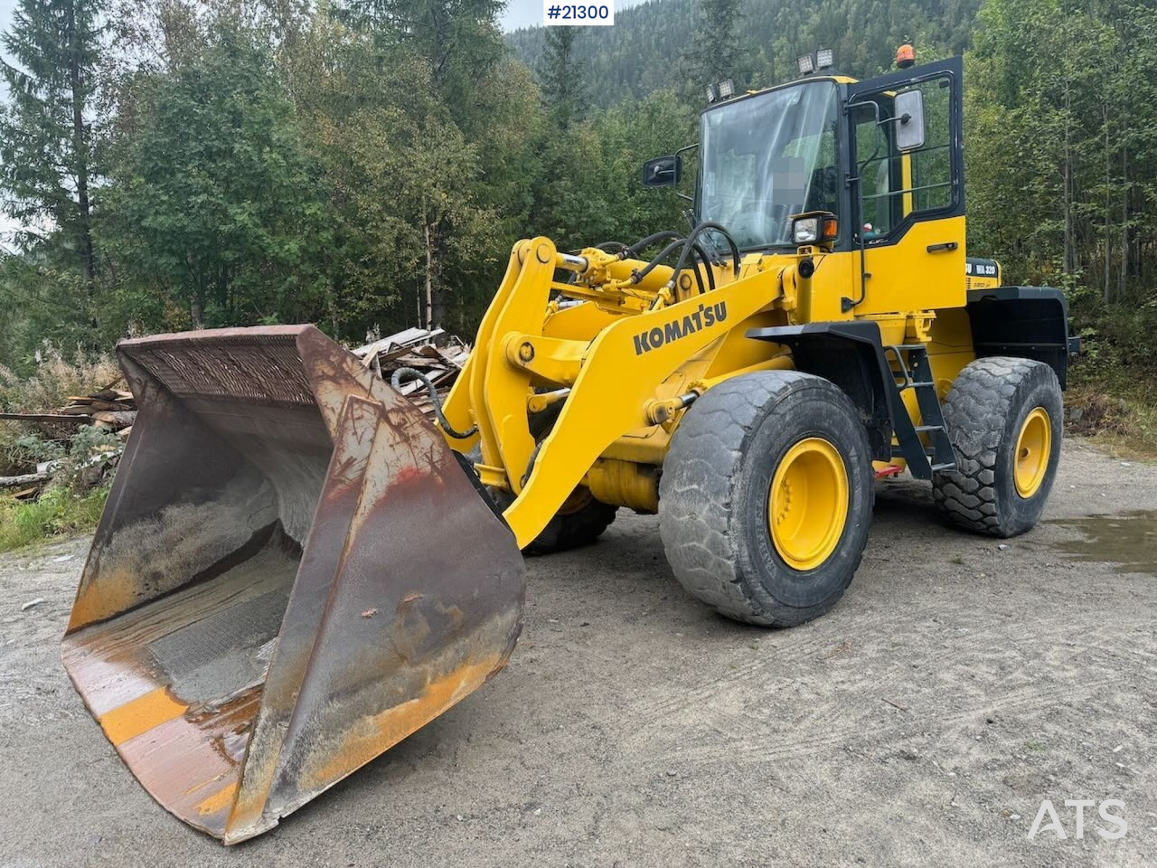 Wheel loader Komatsu WA320-3H