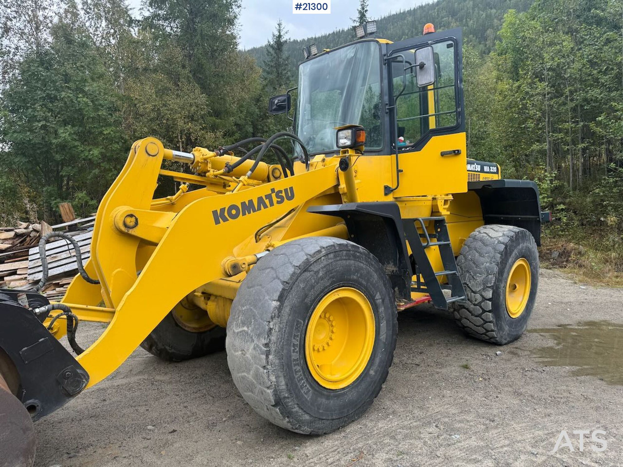 Wheel loader Komatsu WA320-3H