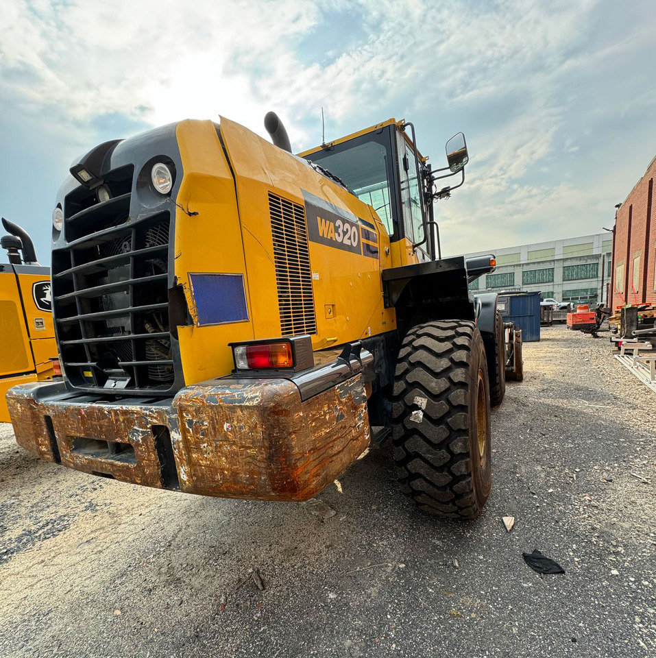 Wheel loader Komatsu WA320-8