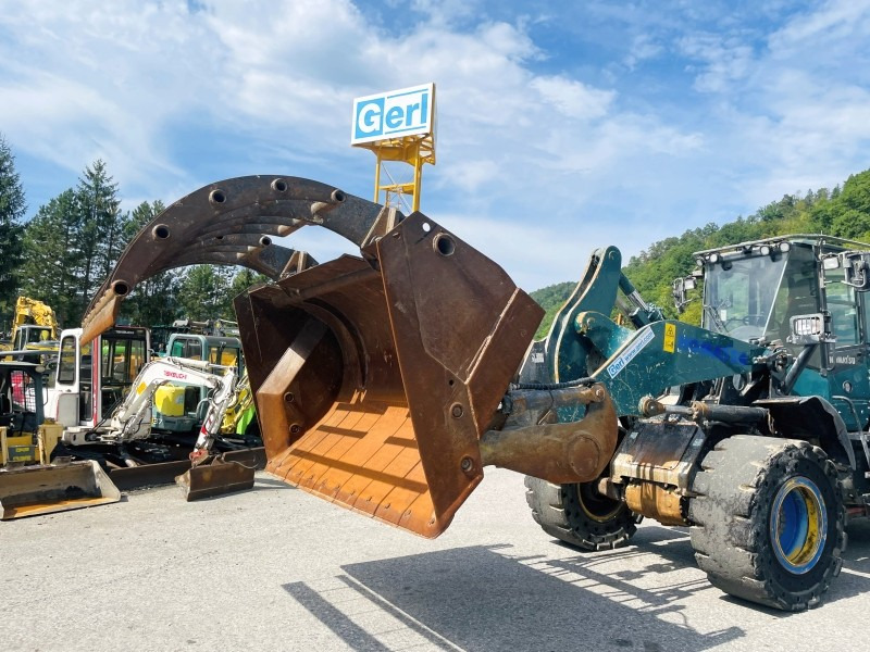 Wheel loader Komatsu WA320-8 (3661)