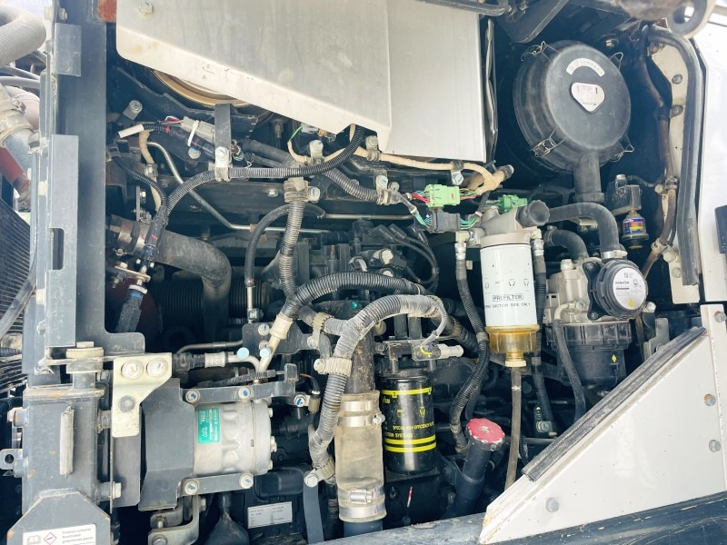 Wheel loader Komatsu WA320-8 (3661)