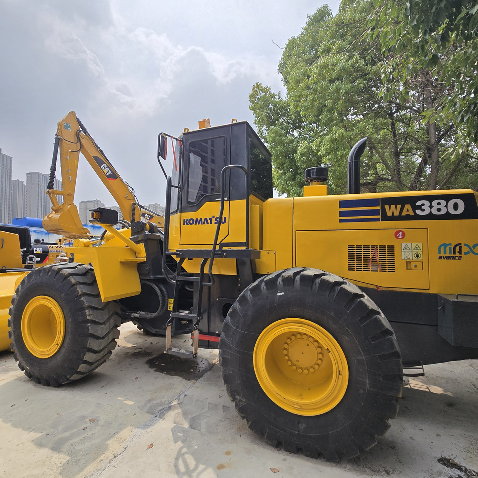 Wheel loader Komatsu WA380