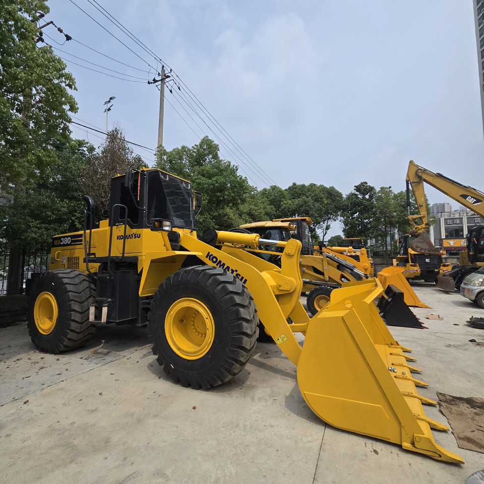 Wheel loader Komatsu WA380