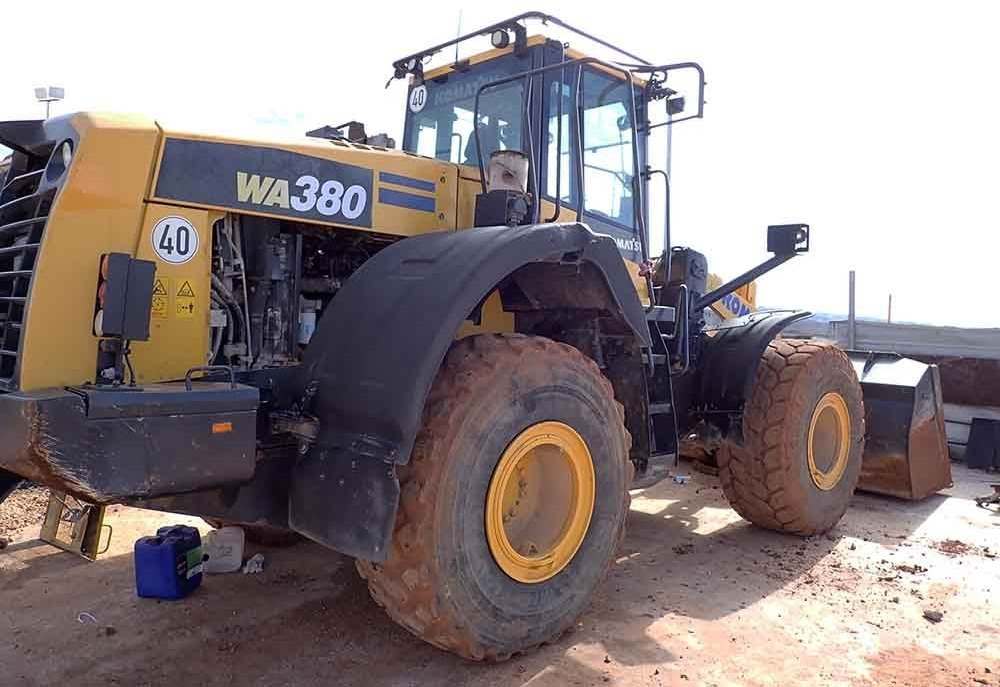 Wheel loader Komatsu WA380-8