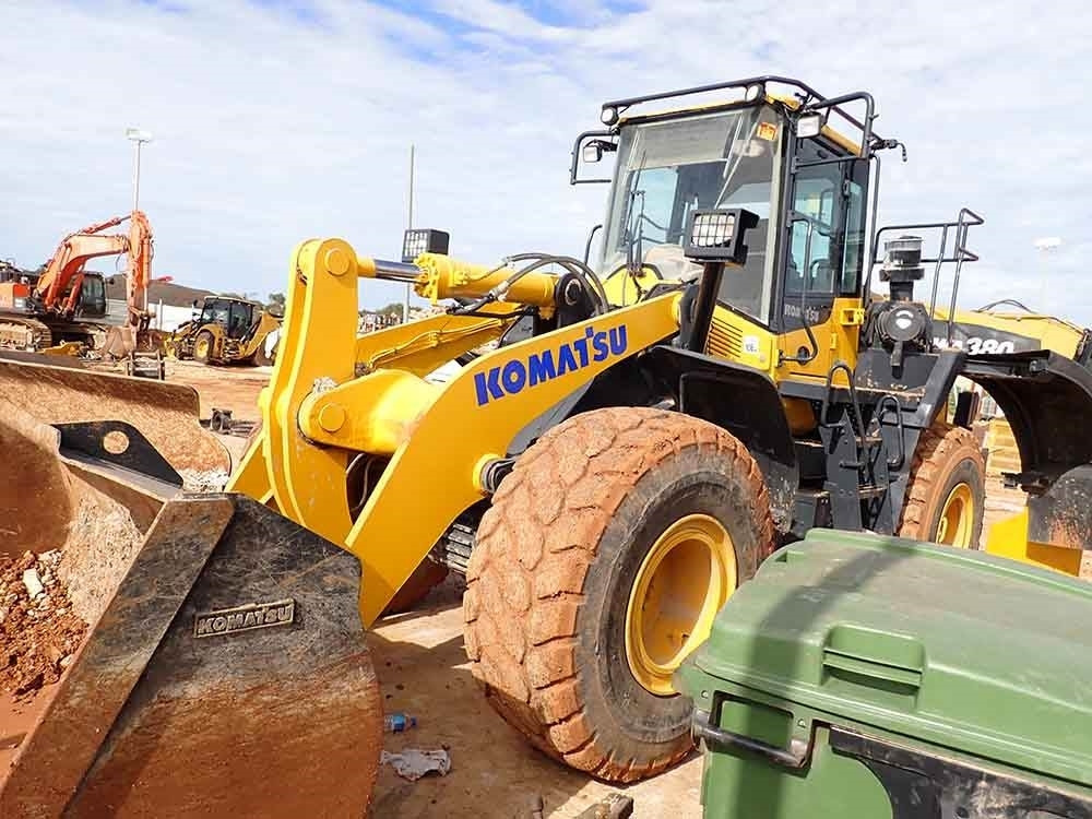 Wheel loader Komatsu WA380-8