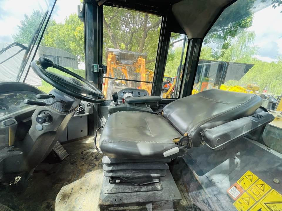 Wheel loader Komatsu WA380-8