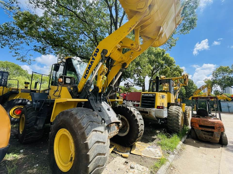 Wheel loader Komatsu WA380-8