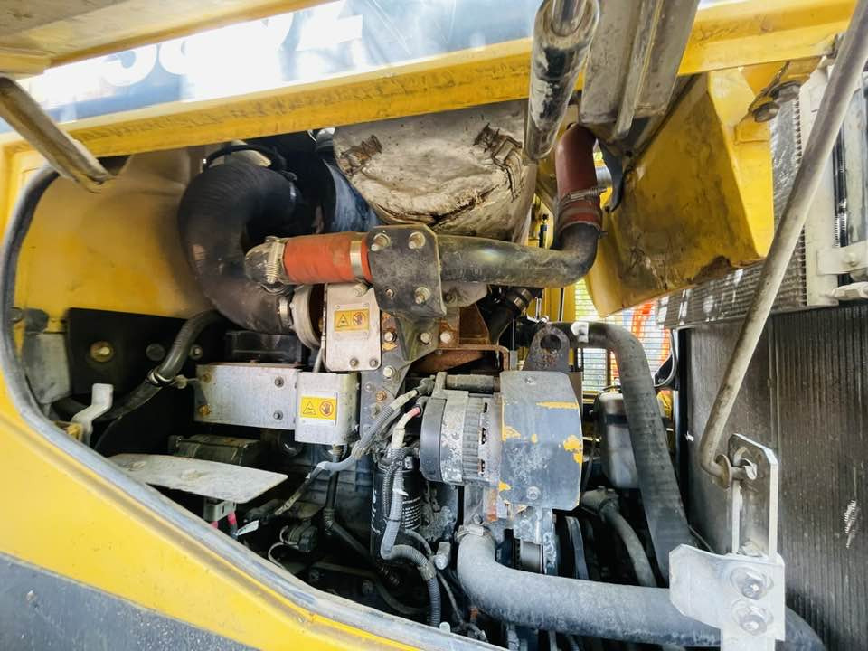 Wheel loader Komatsu WA380-8