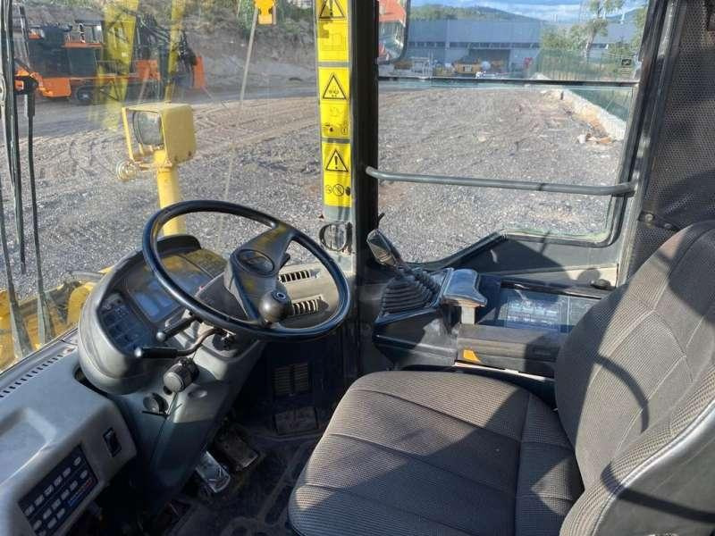 Wheel loader Komatsu WA470-3A