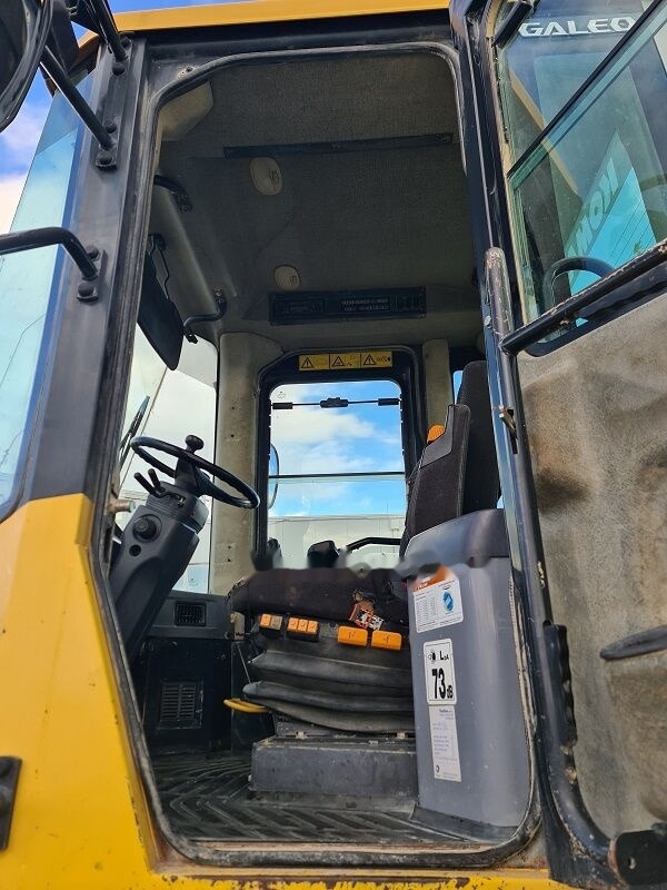 Wheel loader Komatsu WA480-5