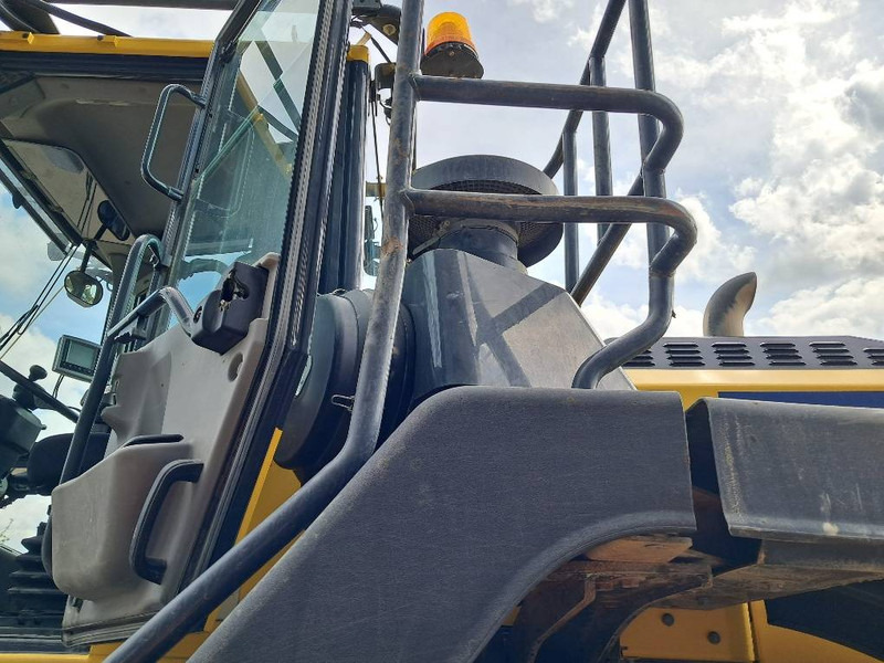 Wheel loader Komatsu WA480-8