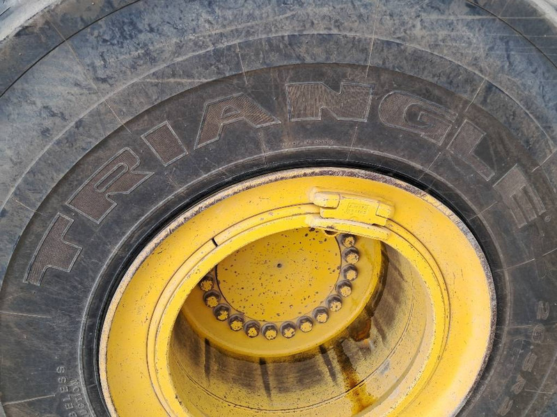 Wheel loader Komatsu WA480-8