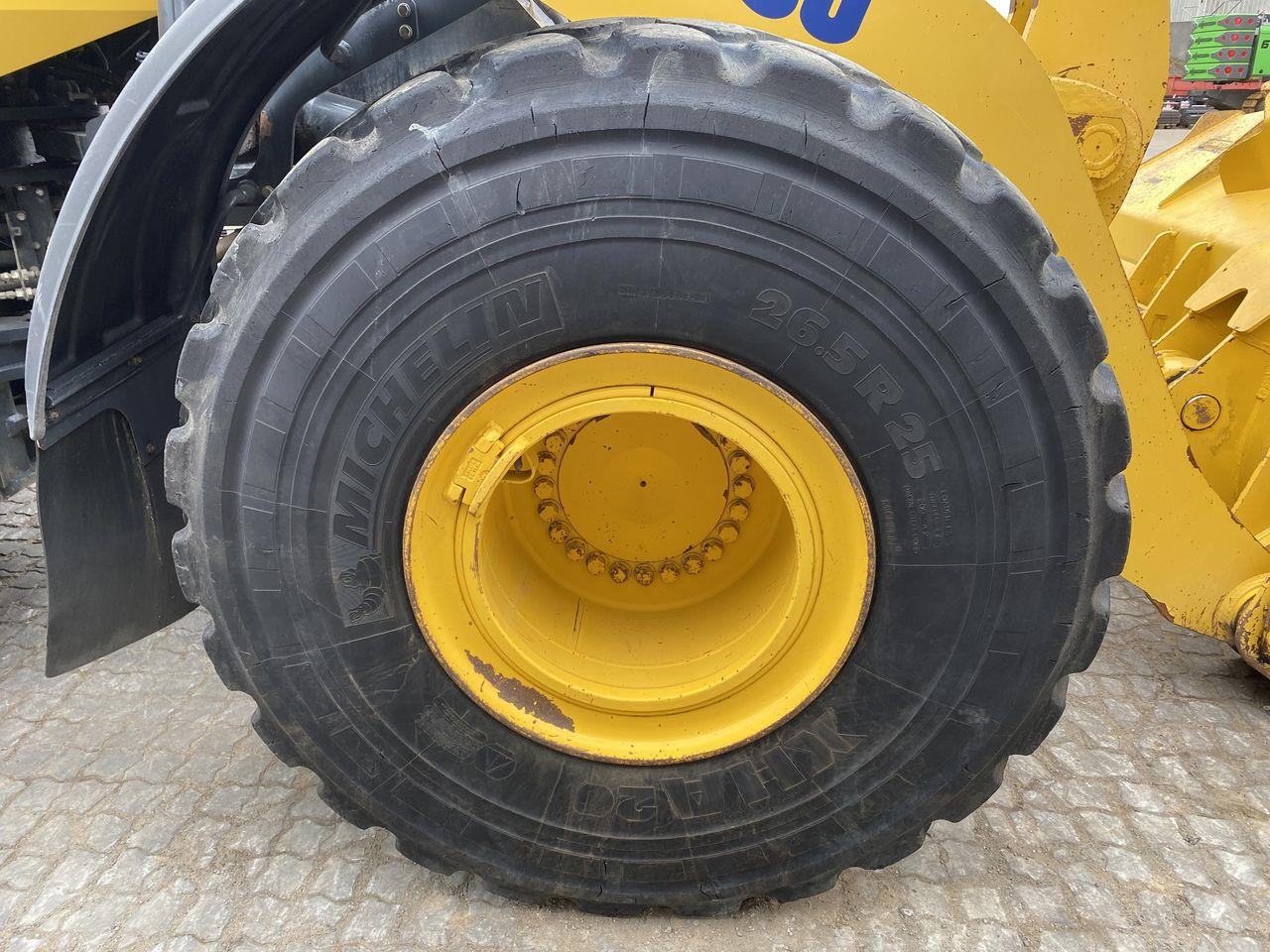 Wheel loader Komatsu WA480-8