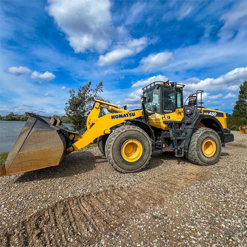 Wheel loader Komatsu WA480-8