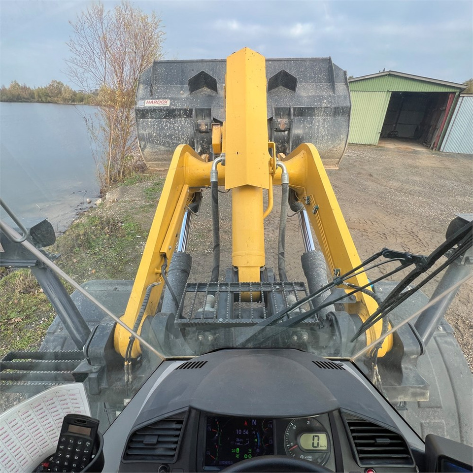 Wheel loader Komatsu WA480-8