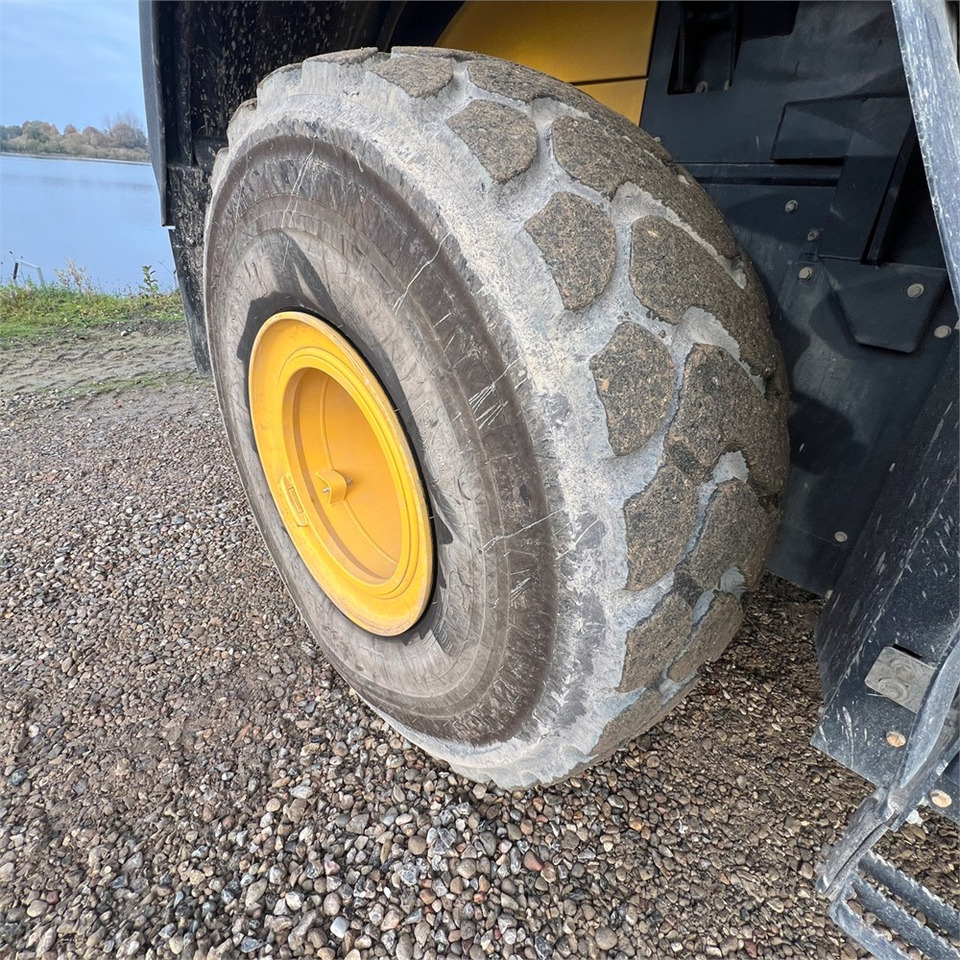 Wheel loader Komatsu WA480-8