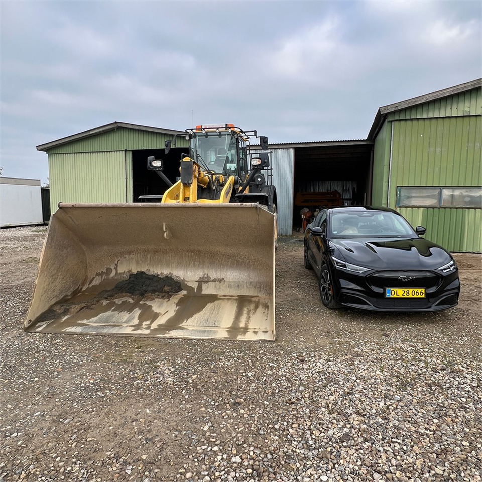 Wheel loader Komatsu WA480-8