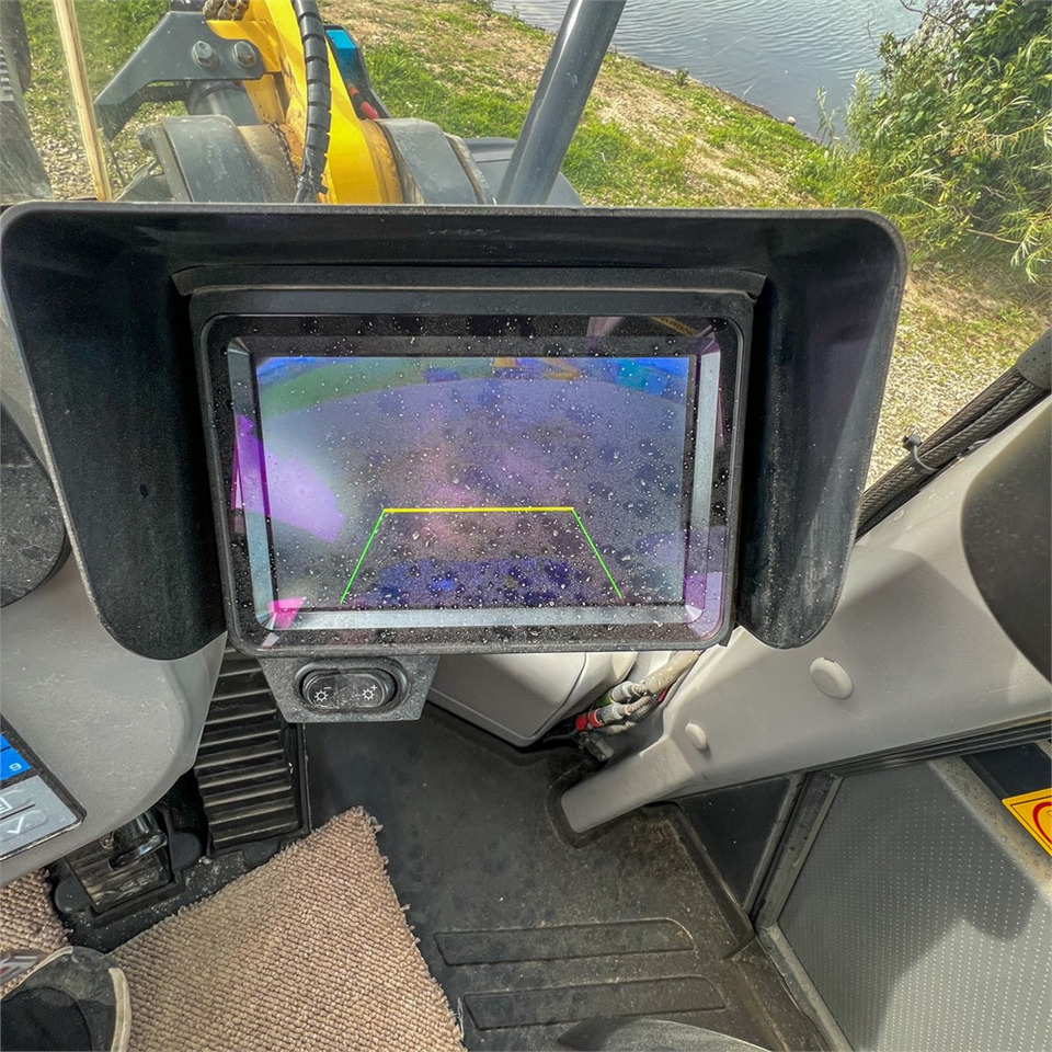 Wheel loader Komatsu WA480-8