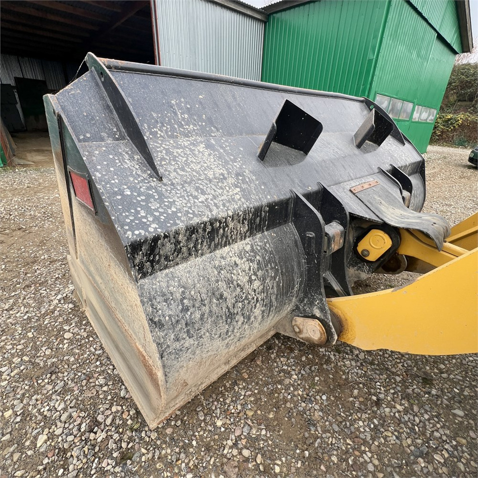 Wheel loader Komatsu WA480-8