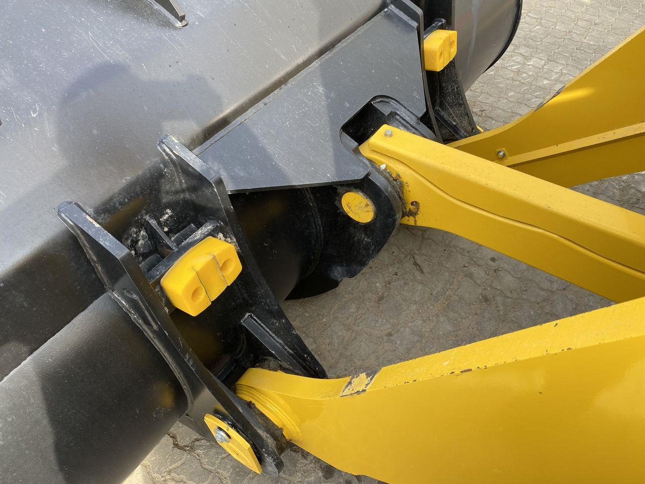 Wheel loader Komatsu WA485-11EO