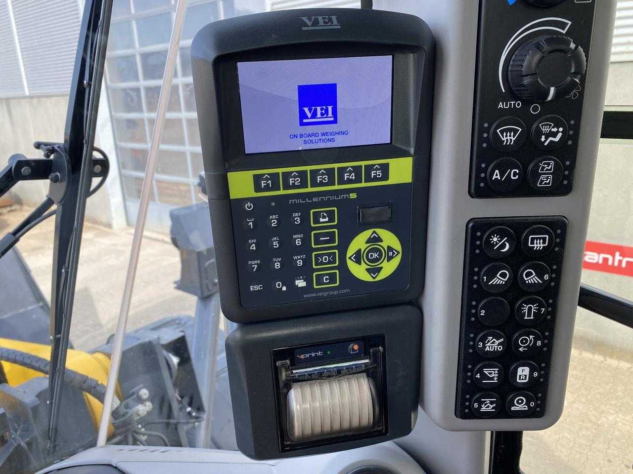 Wheel loader Komatsu WA485-11EO