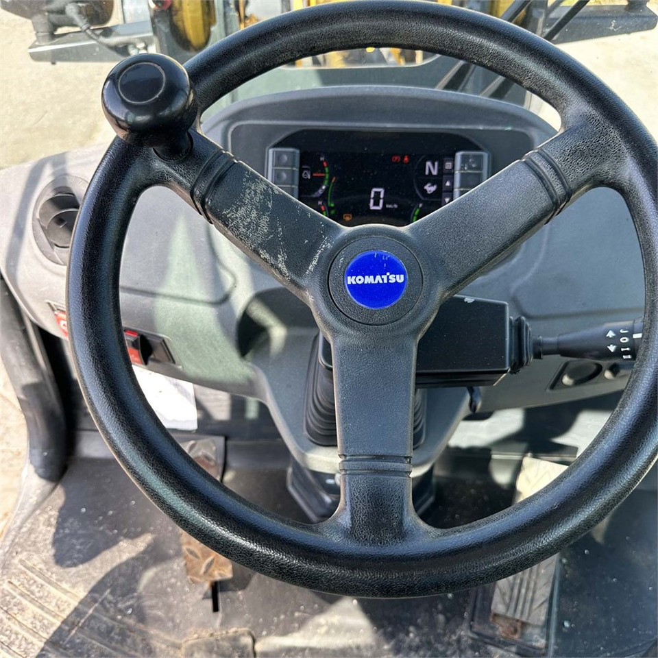Wheel loader Komatsu WA70M