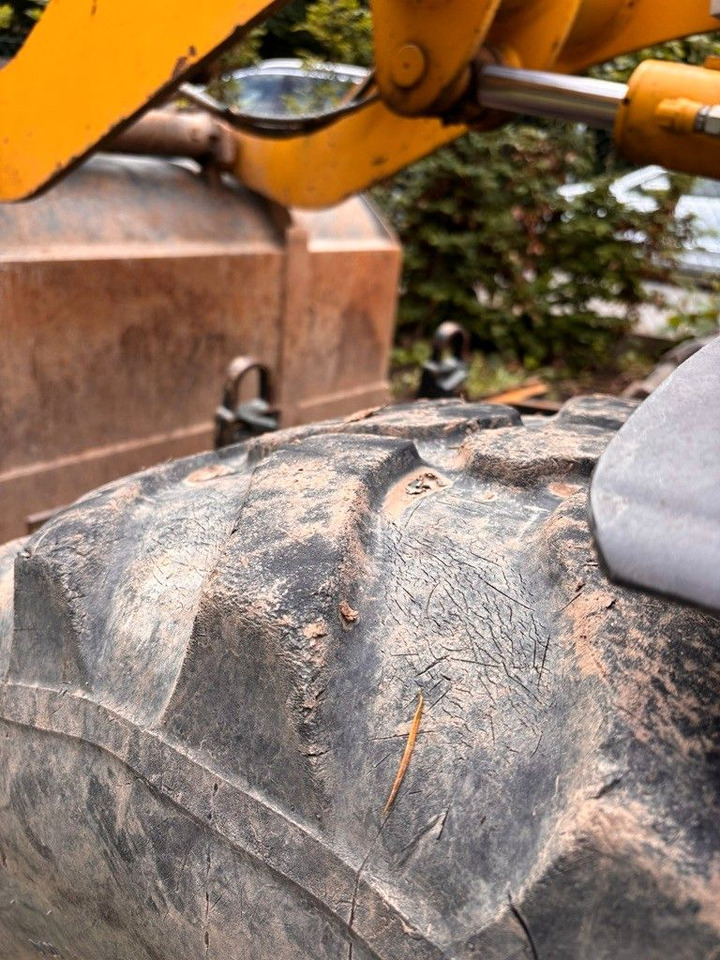 Wheel loader Komatsu WA70-7