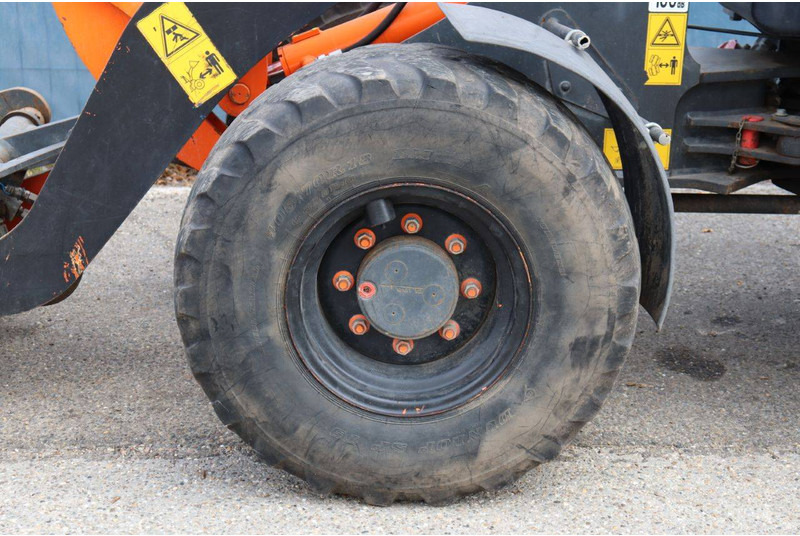 Wheel loader Komatsu WA70-7