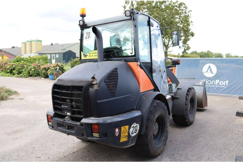 Wheel loader Komatsu WA70-7