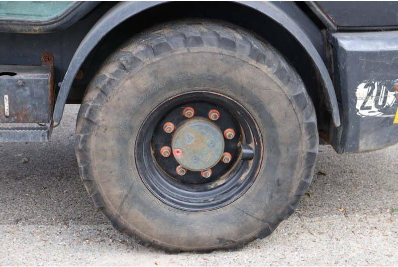 Wheel loader Komatsu WA70-7