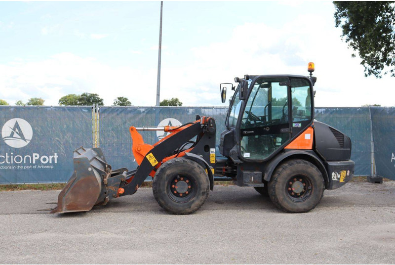 Wheel loader Komatsu WA70-7