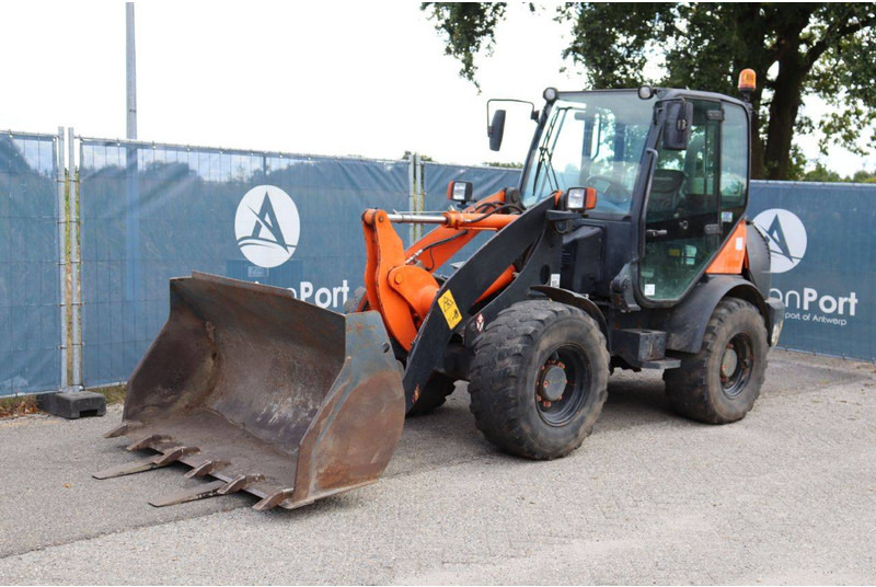 Wheel loader Komatsu WA70-7