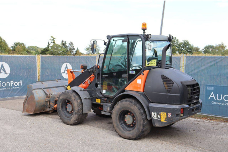 Wheel loader Komatsu WA70-7