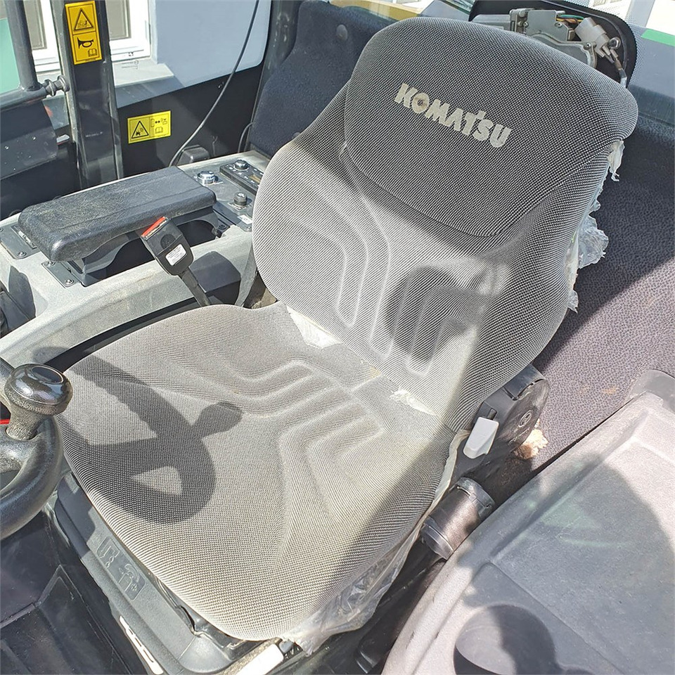 Wheel loader Komatsu WA70 M-8 EO