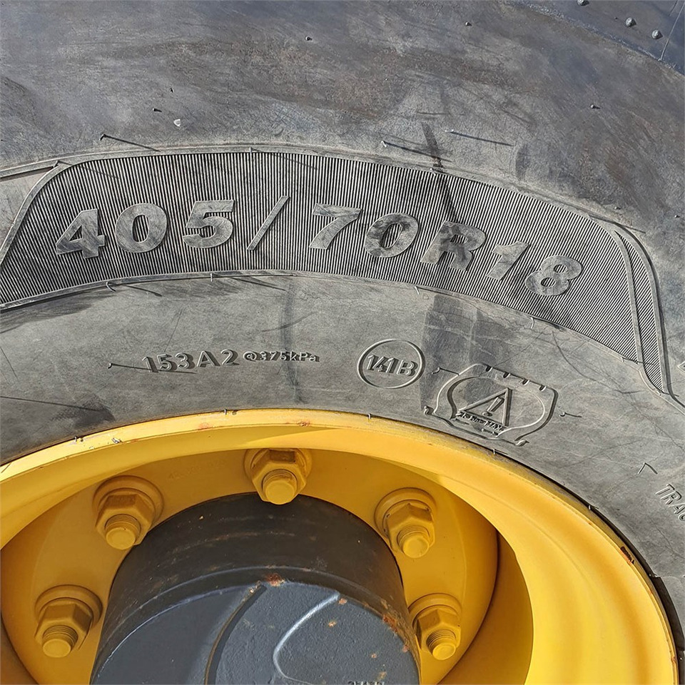 Wheel loader Komatsu WA70 M-8 EO