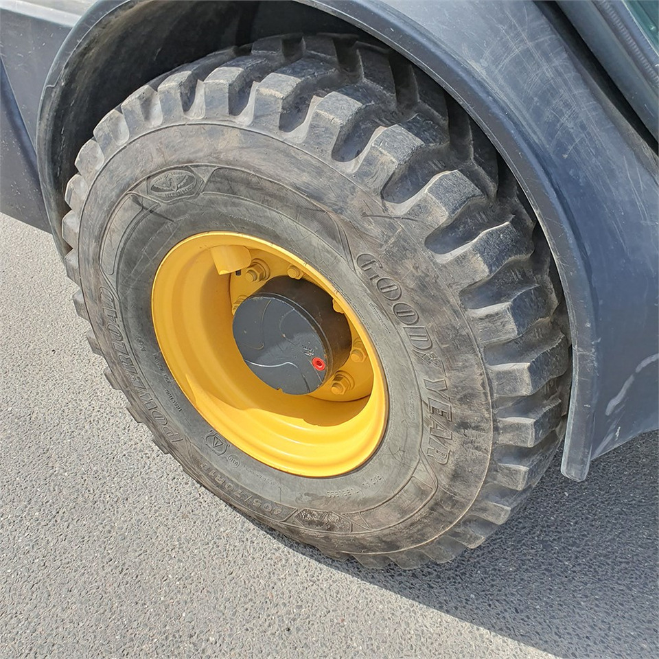 Wheel loader Komatsu WA70 M-8 EO