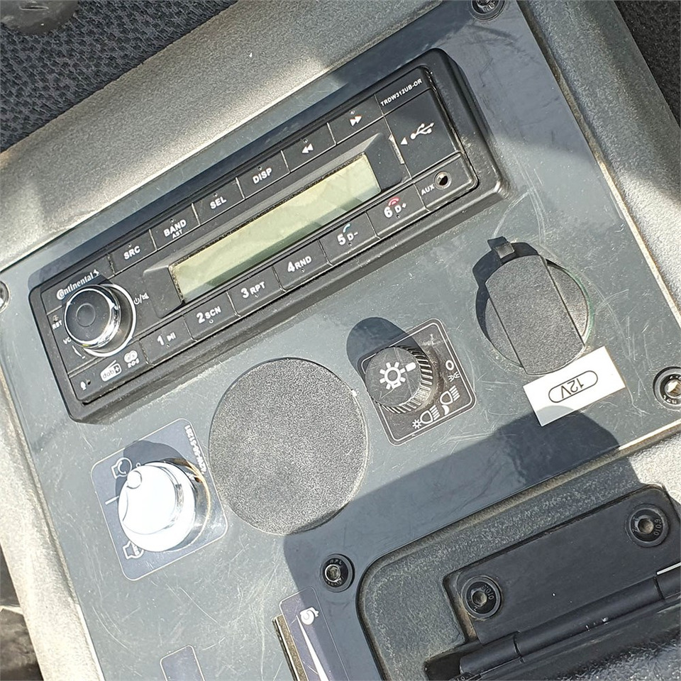 Wheel loader Komatsu WA70 M-8 EO