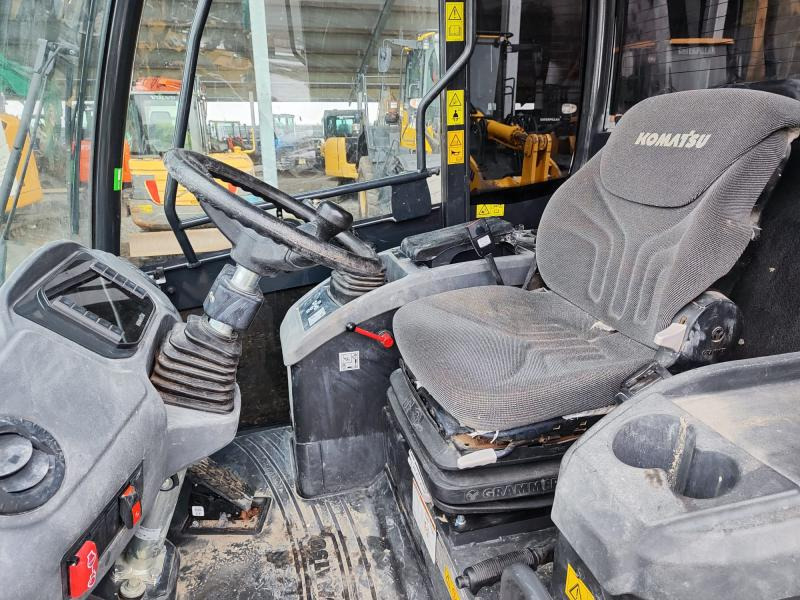 Wheel loader Komatsu WA80M-8