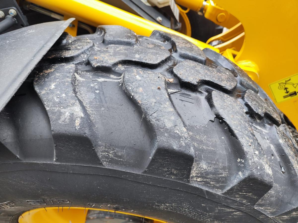 Wheel loader Komatsu WA80M-8