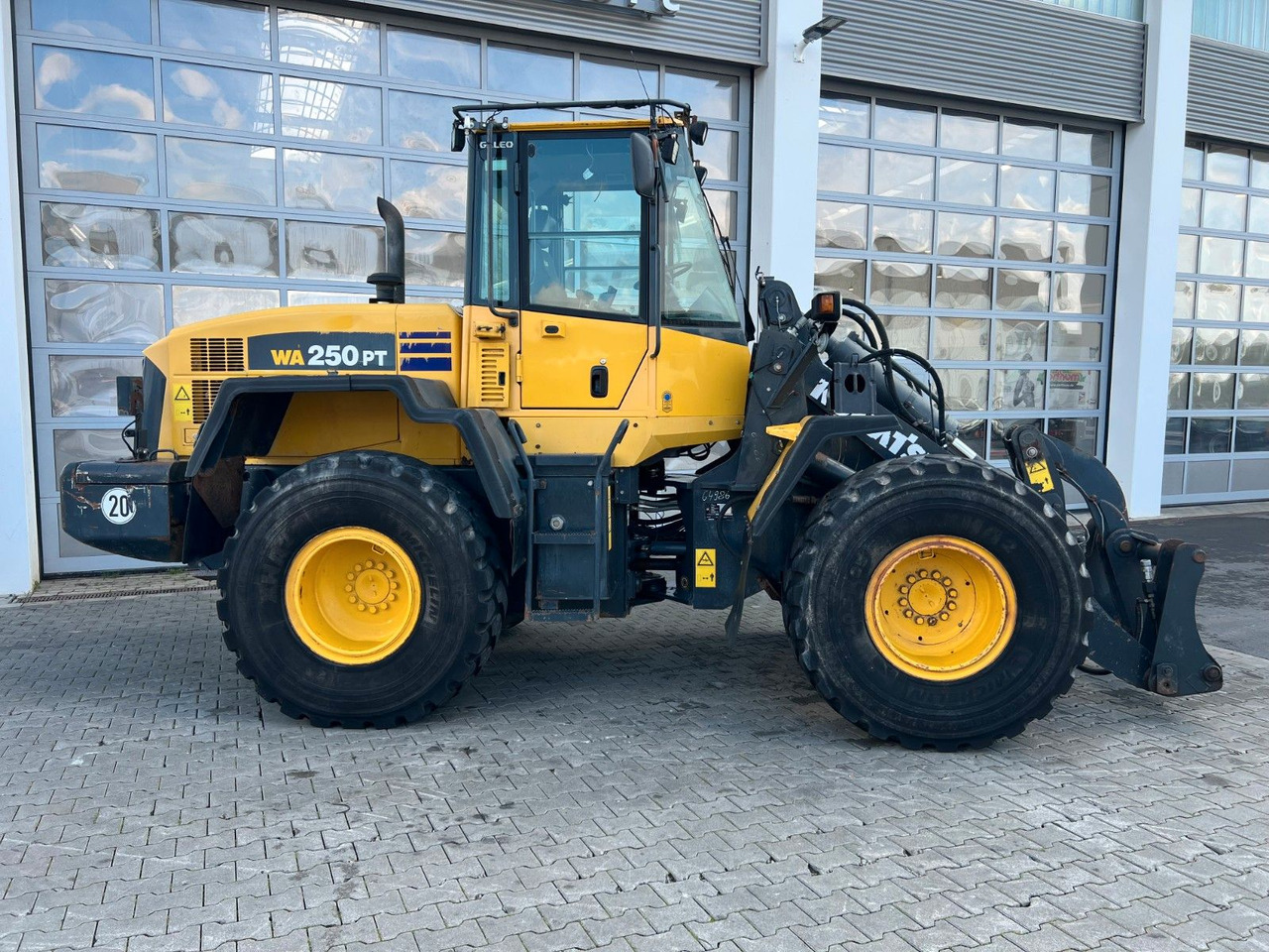 Wheel loader Komatsu WA 250 PT - 5H / 12.390h /