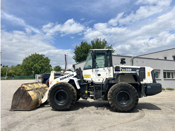 Wheel loader Komatsu WA 320-6 (111584)